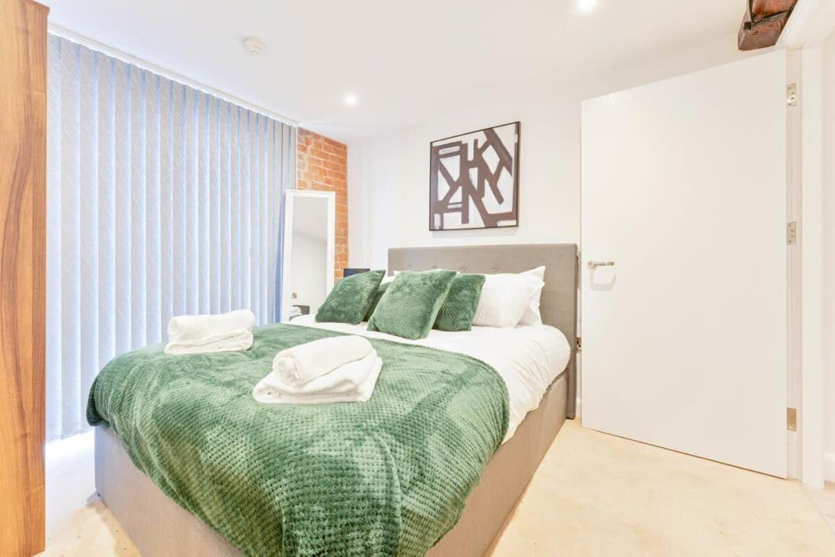 Modern 1 Bed Apartment In Burton-On-Trent 外观 照片